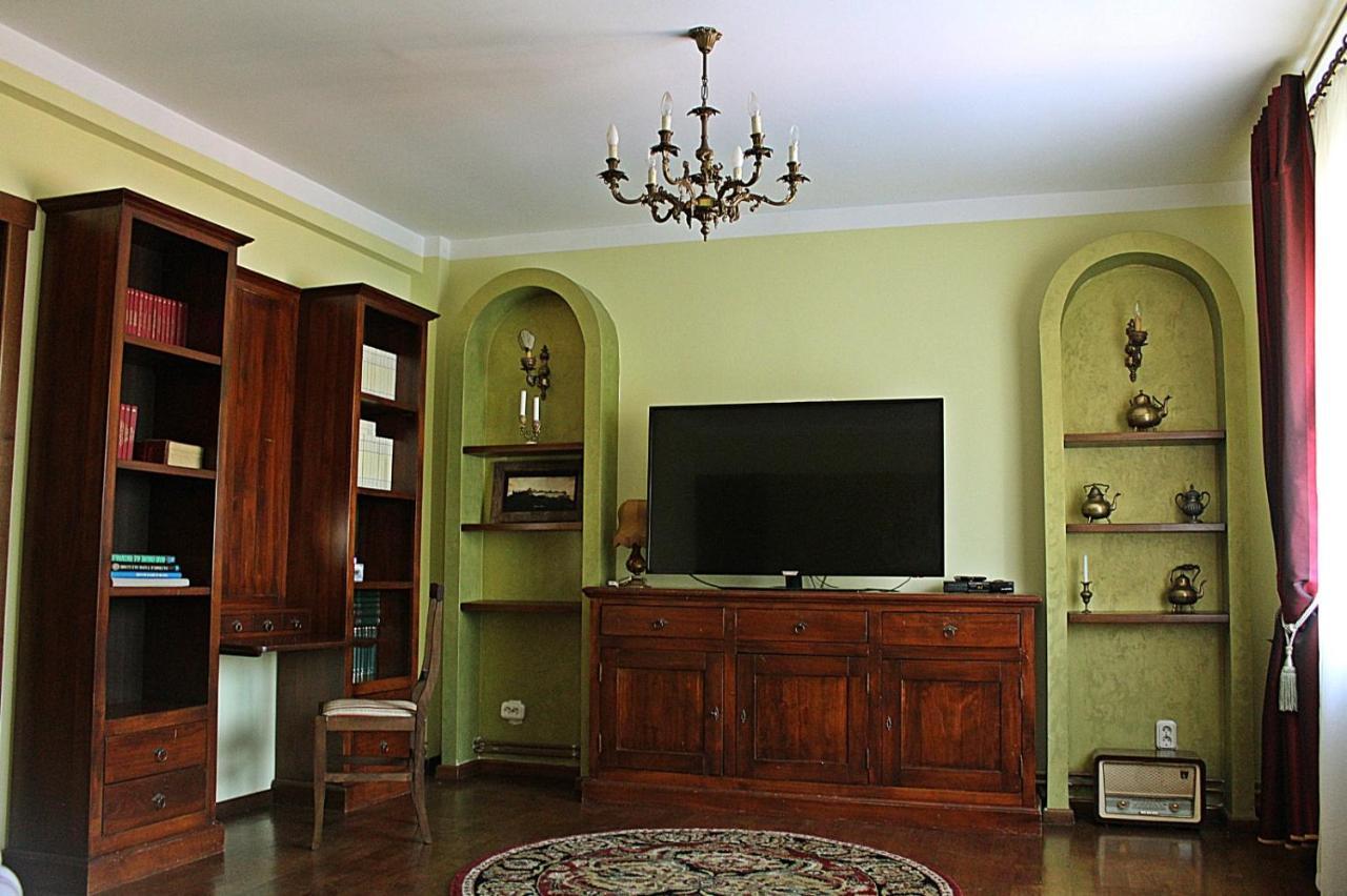 Antik Apartment Sibiu Buitenkant foto