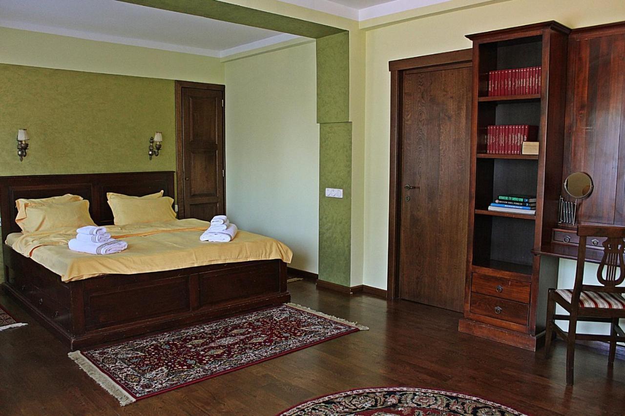 Antik Apartment Sibiu Buitenkant foto